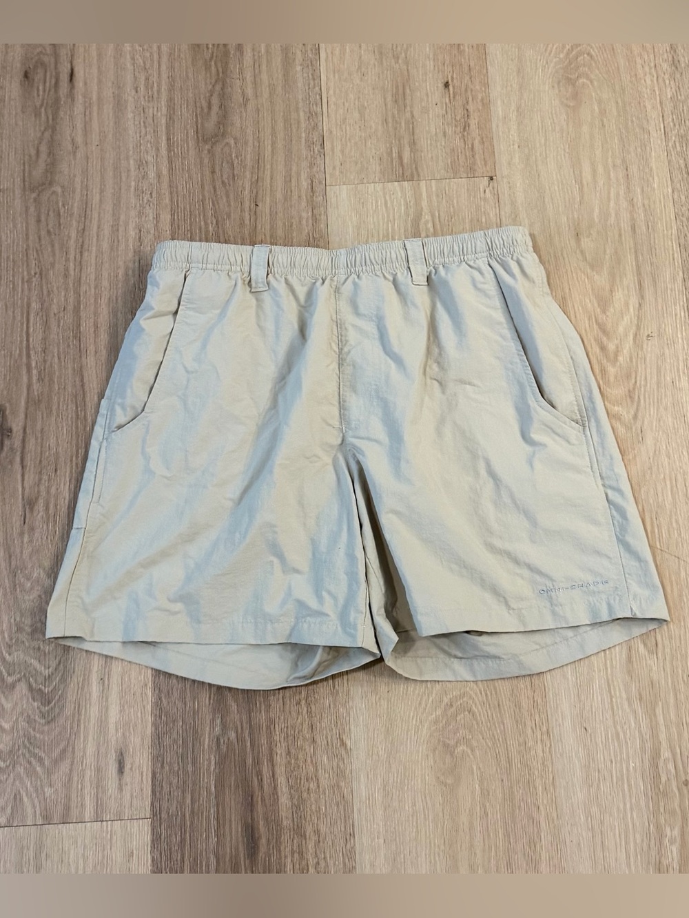 Columbia PFG Backcast 3 Water Shorts Light Beige Lined Omni-Shade Men’s size M